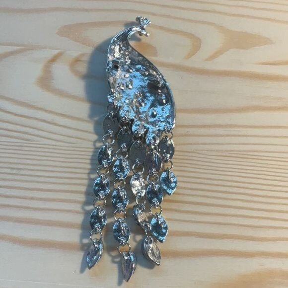 Retro Peacock Birds Brooch Pin Dangling Blue Teardrop Rhinestones - Picture 2 of 4